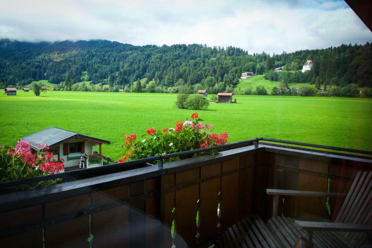 Gaestehaus Weller Oberstdorf Exterior photo